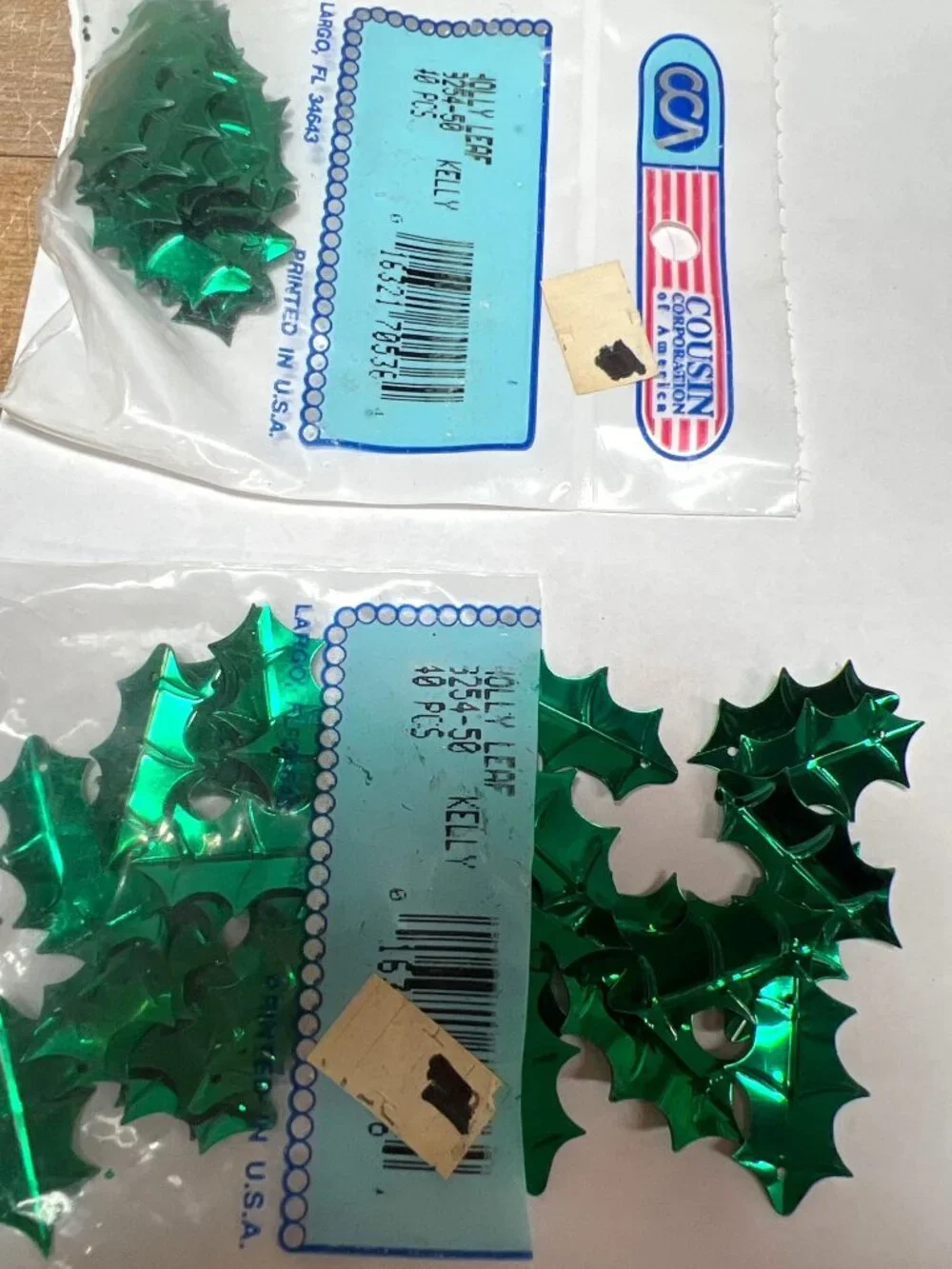 Table Scatter Christmas Ornament & Holly Leaf Confetti Metallic Red Green